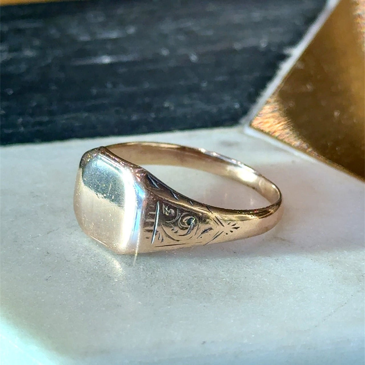 Antique 9KT Yellow Gold Signet Ring – KFK, Inc.