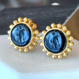 Elizabeth Locke Carved Intaglio Onyx 19KT Gold Earrings KFK Jewelers Los Angeles