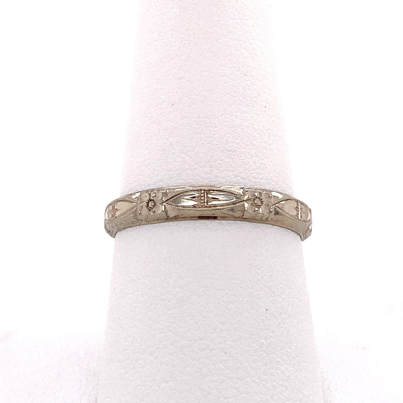 18KT White Gold Band with Flower & Heart Design, Dated 1933 - KFKJewelers